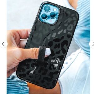 Loopy Case Black Leopard Phone Cover iPhone 15plus